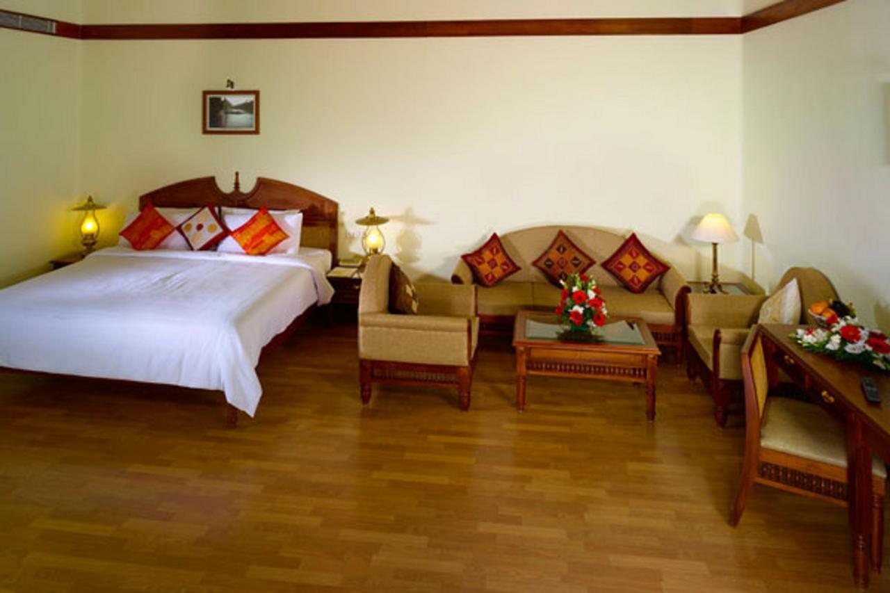 The Mascot Hotel - A Heritage Living Experience Thiruvananthapuram Exterior foto