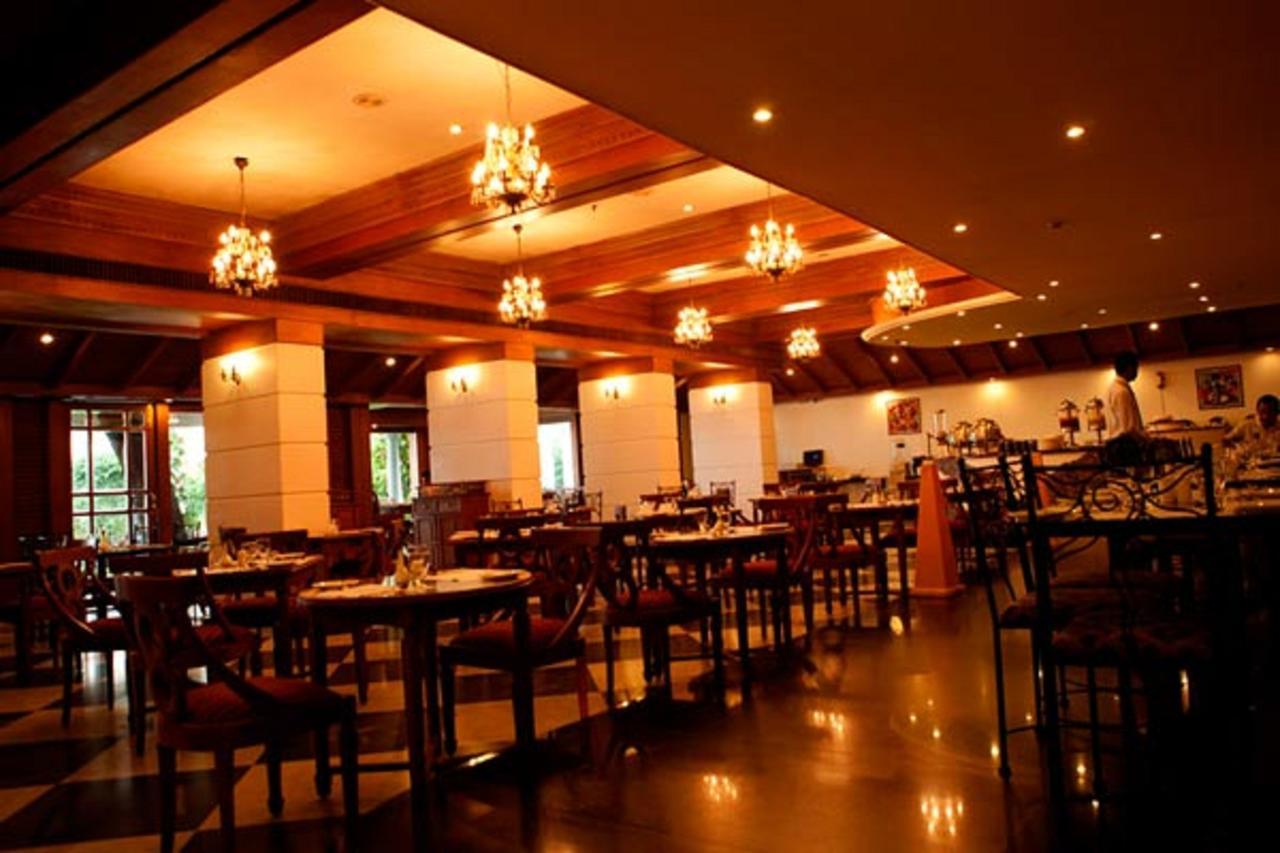 The Mascot Hotel - A Heritage Living Experience Thiruvananthapuram Exterior foto