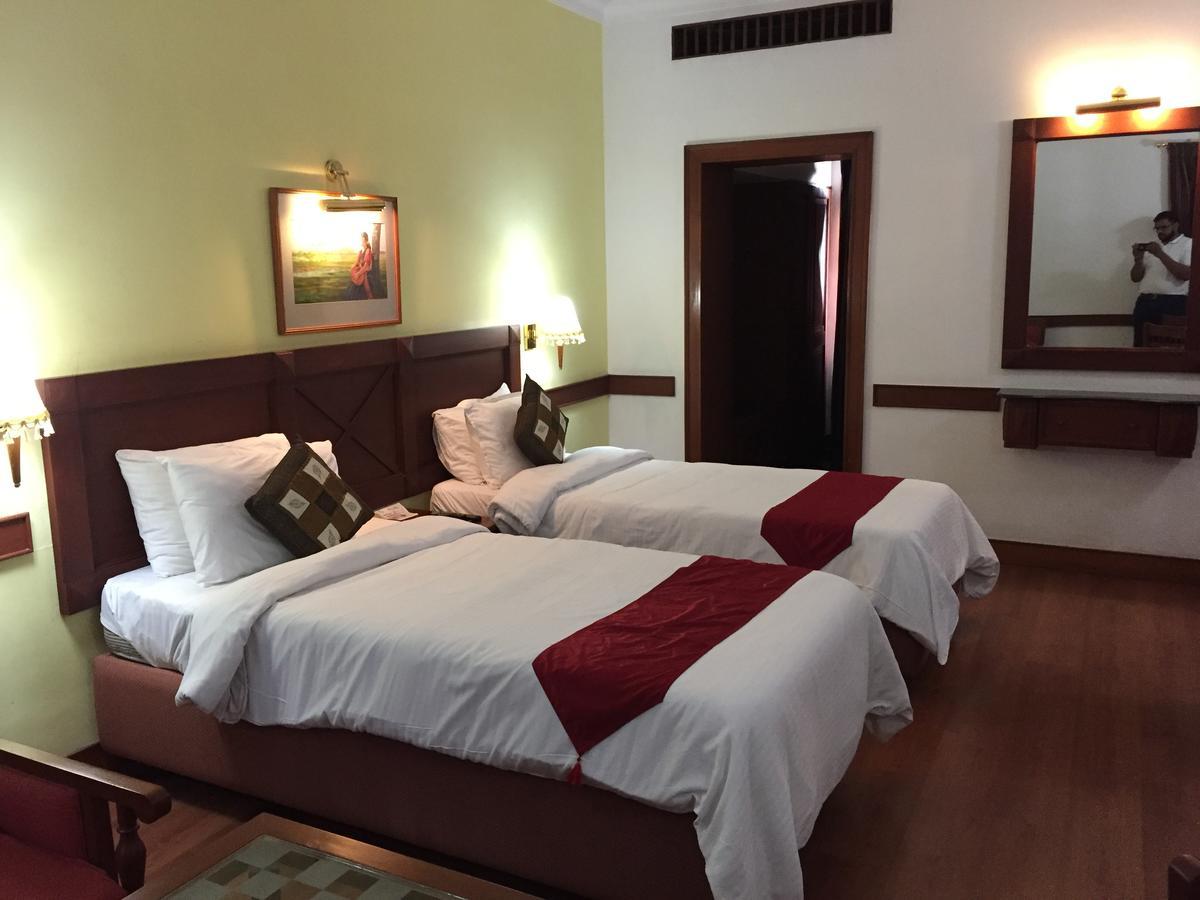 The Mascot Hotel - A Heritage Living Experience Thiruvananthapuram Exterior foto