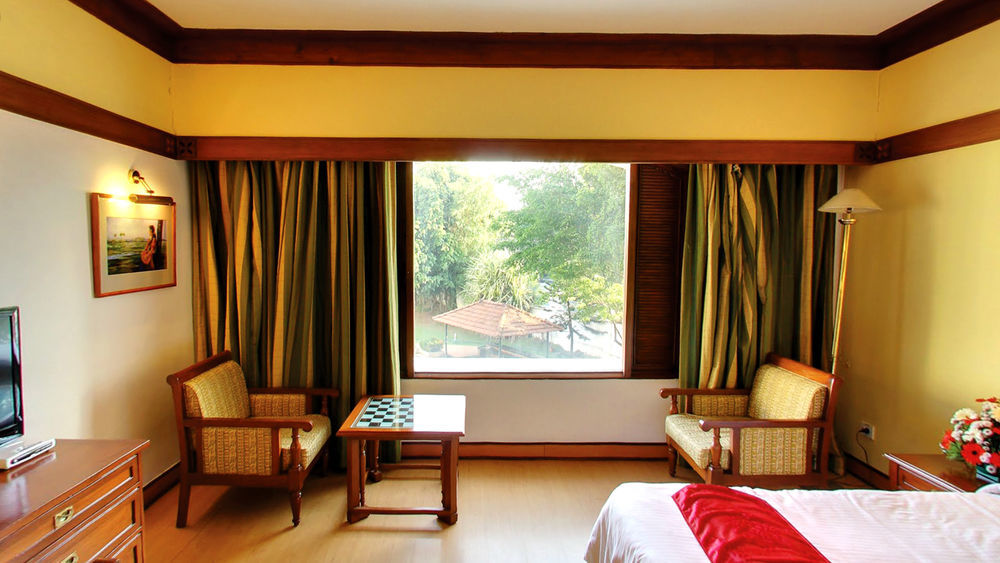 The Mascot Hotel - A Heritage Living Experience Thiruvananthapuram Exterior foto