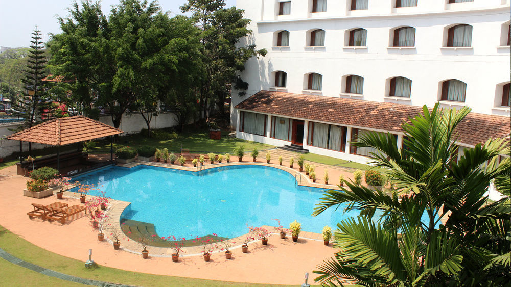 The Mascot Hotel - A Heritage Living Experience Thiruvananthapuram Exterior foto