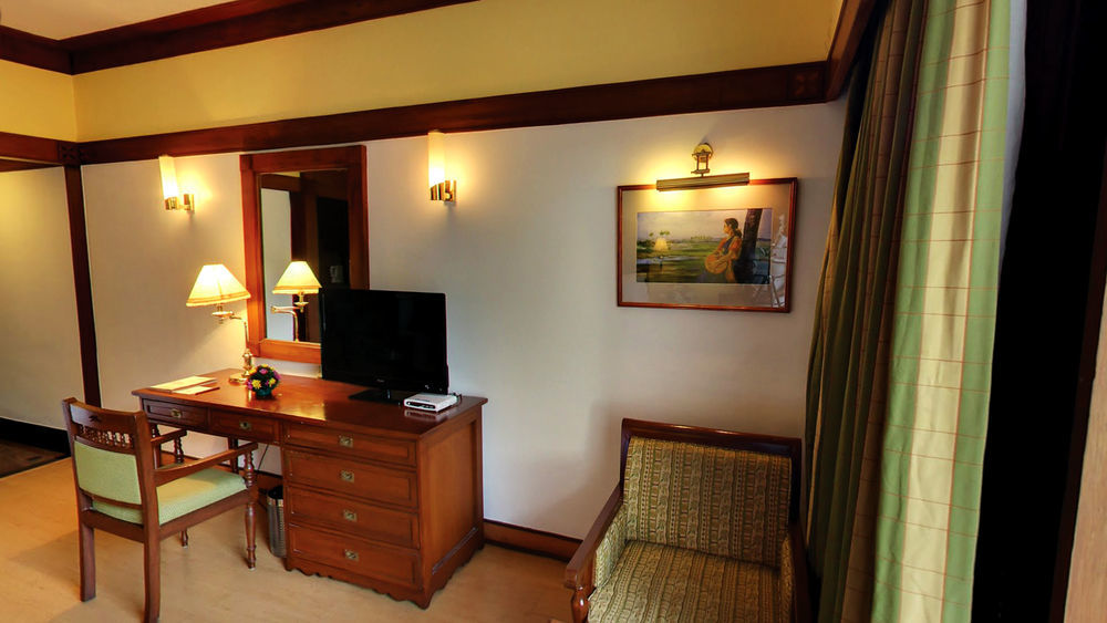 The Mascot Hotel - A Heritage Living Experience Thiruvananthapuram Exterior foto
